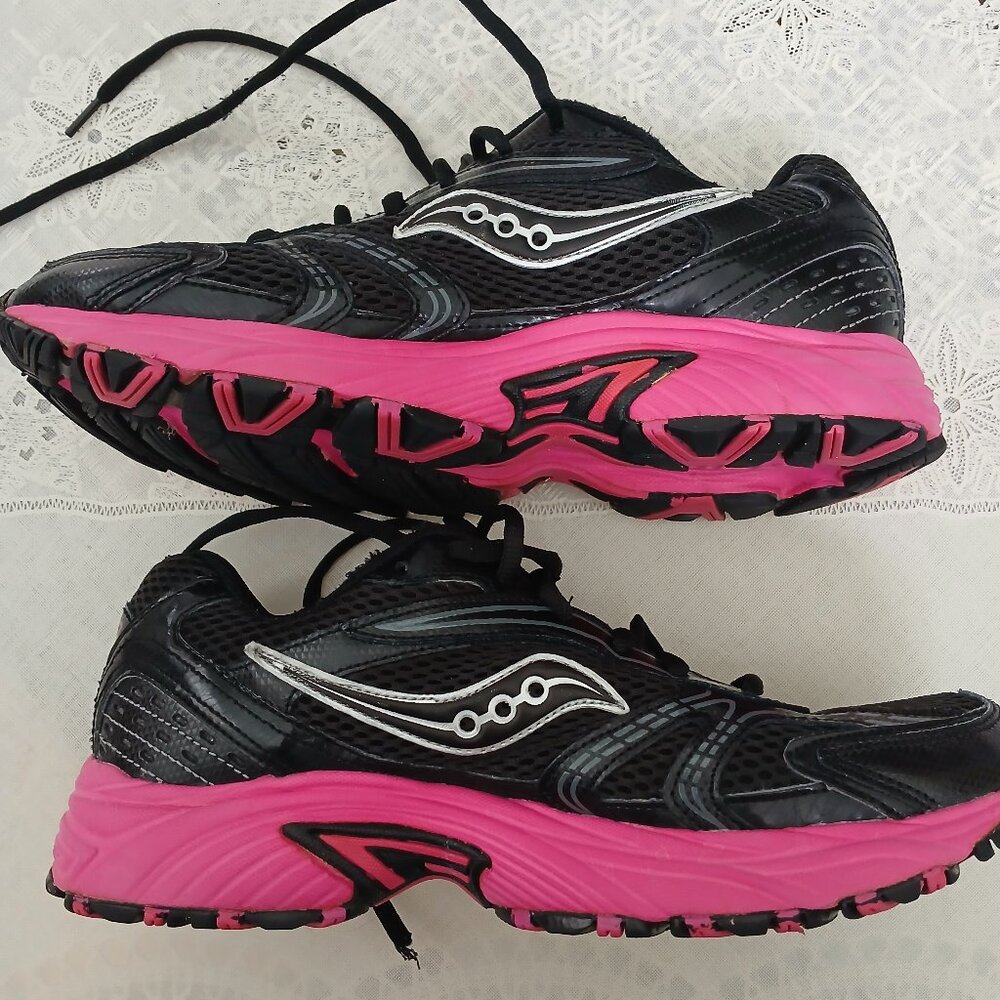 Saucony Oasis Black Women's Running Shoes 10
